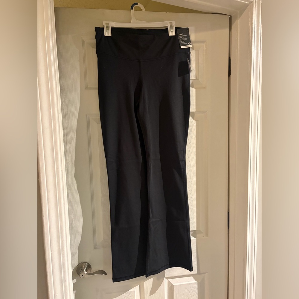 GAP Women's Elegant Black Boot Cut Yoga Pants